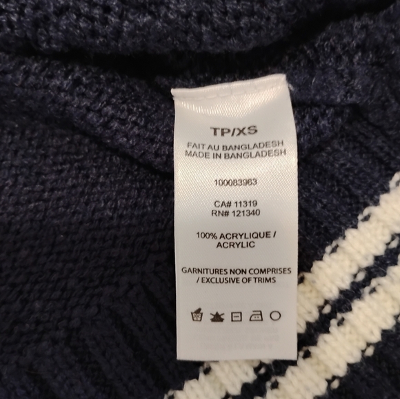 Garage | Woman's Navy Collegiate V Neck Cable Knit Yacht Club Sweater | Size XS - Picture 5 of 10